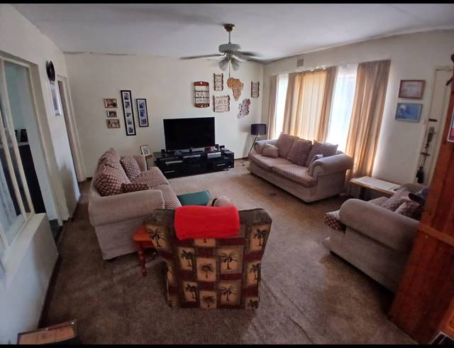 4 BEDROOM HOUSE FOR SALE IN BO-DORP